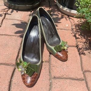 Karen Millen England green leather + velvet heels
